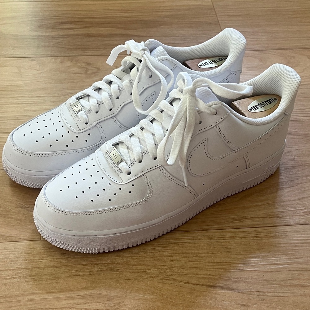 Nike Air Force 1 07’ White Leather Low-Top Sneakers